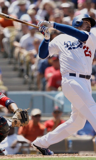 Dodgers' Gonzalez takes hitting break to heal tennis elbow